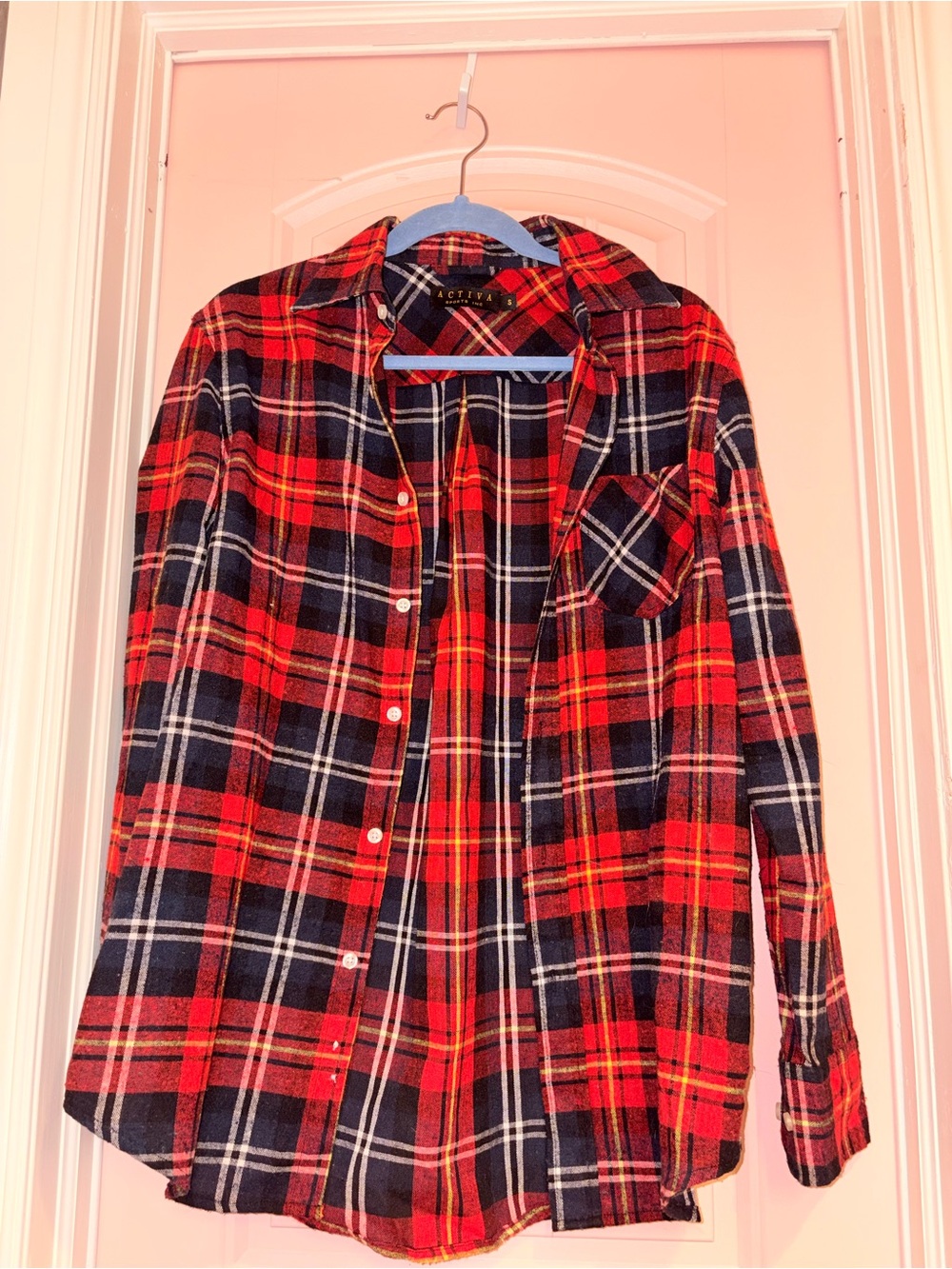 Activa Sports Inc red & navy plaid flannel ❤️💙 Size S